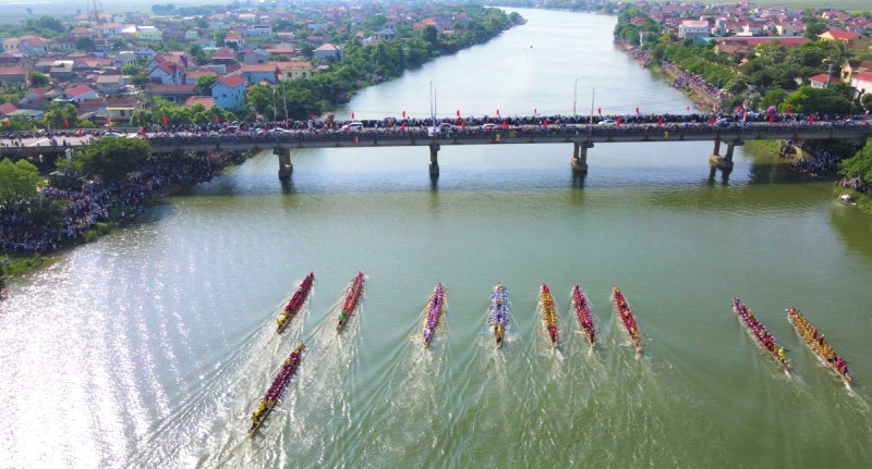 Lễ hội đua thuyền sông Kiến Giang: Văn hóa Quảng Bình