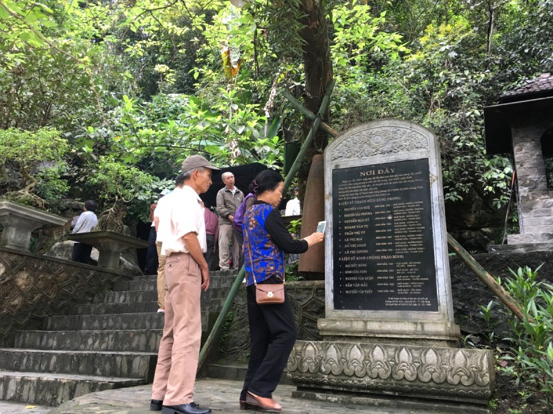 Hang Tám Cô: Tâm linh đầu năm Quảng Bình